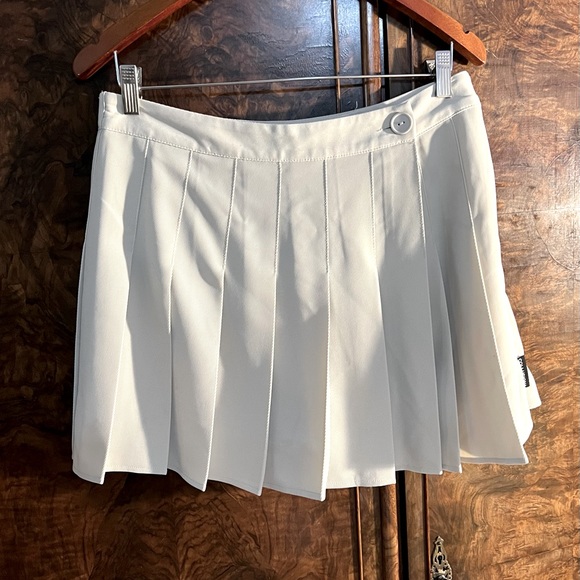 Collusion Pleated Skort NWOT Size 10 GUC - Picture 4 of 14